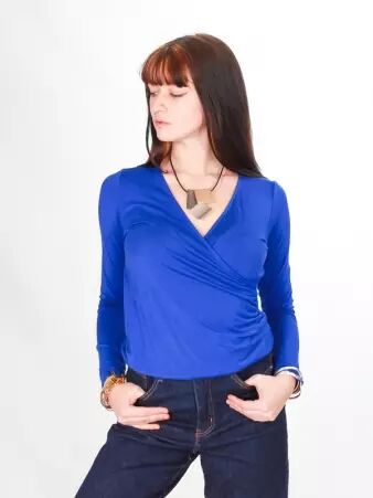 Top cache coeur bleu Electrique top f�minin bleu �lectrique fluide