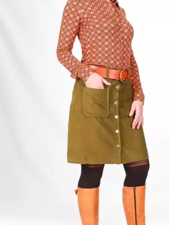 Jupe Louise Kaki v�tement en maille � la coupe confortable et au style contemporain