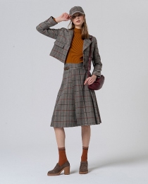 Blazer court &agrave; carreaux avec doublure imprim&eacute;e camel