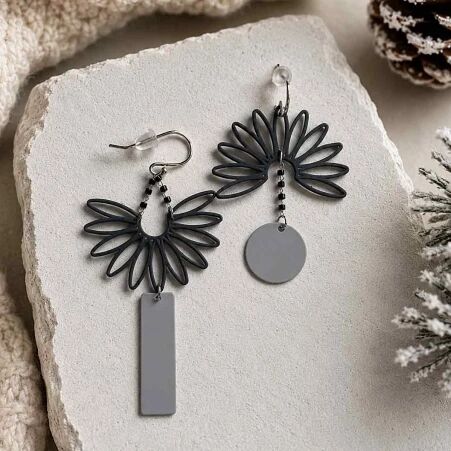 Boucles d\'oreilles pampas grises