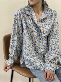 Chemisier col volant&eacute; liberty fleurie frais