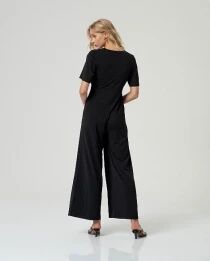 Combinaison avec d&eacute;collet&eacute; crois&eacute;