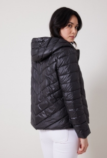 Doudoune courte à capuche