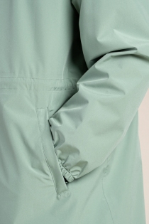 Imperm&eacute;able mixte en polyester recycl&eacute; se transforme en sac Amelot vert sauge