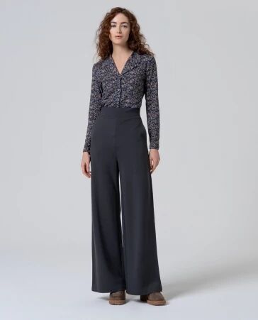 Pantalon avec d�tail � la ceinture Gris
