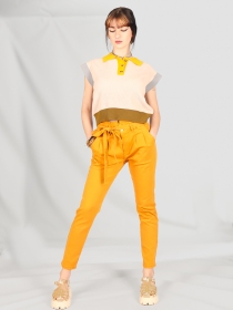 Pantalon slim ceinture moutarde