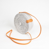 Sac en rotin tressé rond bicolore zébré noir et blanc style bohème