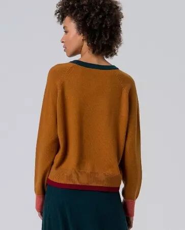 Pull � col rond avec contrastes de couleur Camel