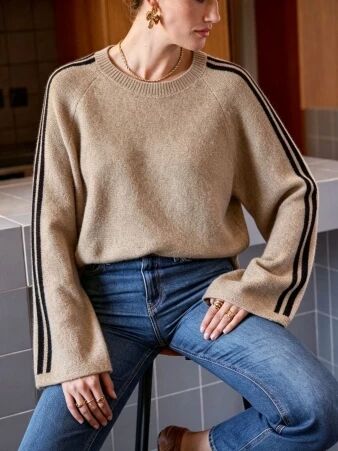 Pull ample � bandes contrast�es Camel et noir