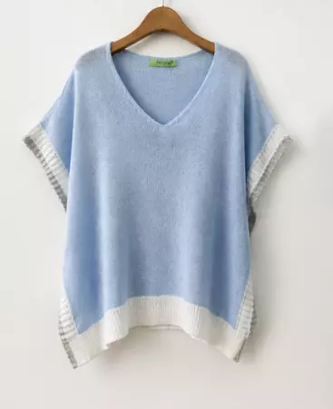 Pull carr� tricolor bleu ciel