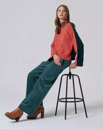 Pull col montant avec contrastes de couleur Terracotta
