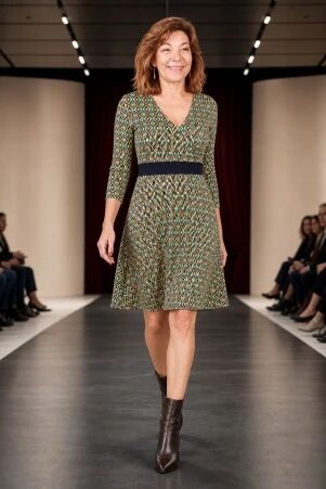 Robe Cantik Burberry