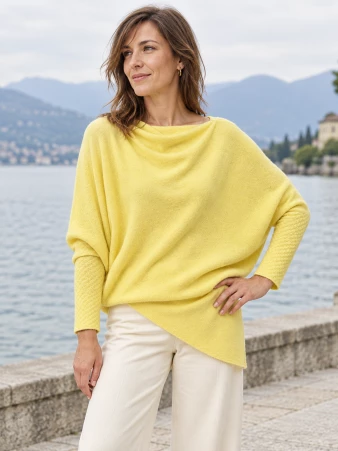 Sweat asymetrique touch� cachemire Jaune pale