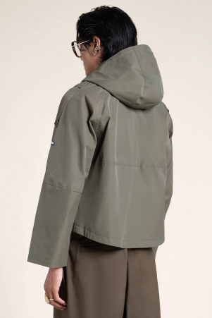 Trench court � capuche et lani�res longues Tuileries kaki